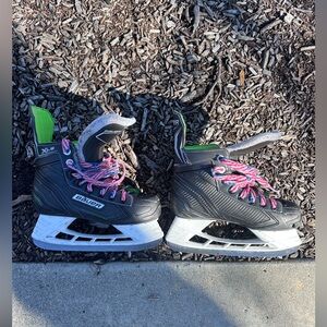 Bauer XLS Black and Green Kids Ice Hockey Skates with America Laces 🏒🇺🇸